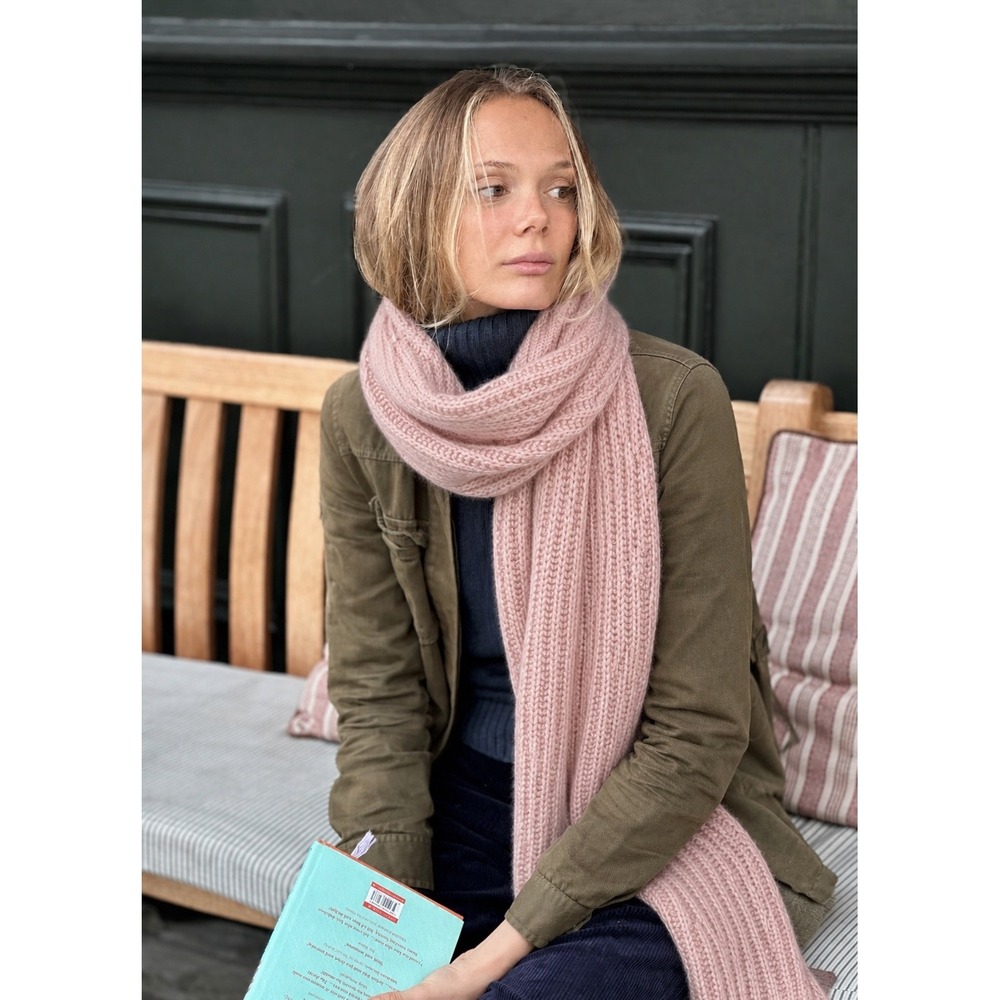 100% Cashmere Pink Knit Scarf V. Fraas Soft Cozy Winter Layering Twee Coquette